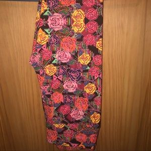 NWT OS LLR Neon Roses Printed Leggings